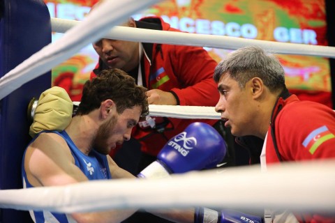 2 Azerbaijani boxers qualified for the finals of the European Championship, 3 of them won bronze medals