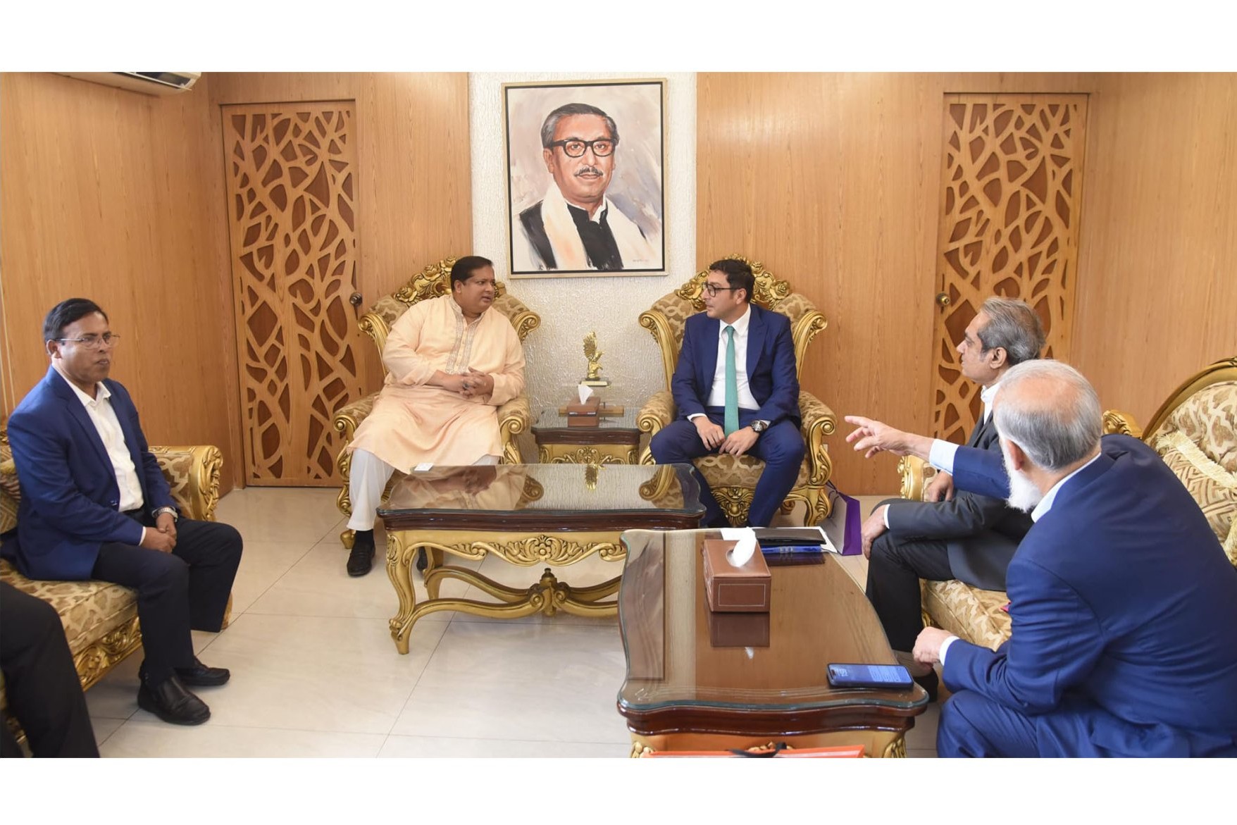 Fərid Qayıbov Banqladeşin gənclər və idman naziri Zahid Ahsan Russellə görüşüb - FOTO