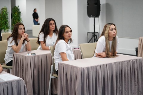 The Bulgarian World Champion holds a seminar in Baku – PHOTO