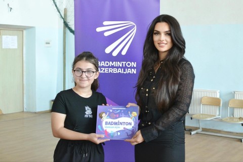 Məktəbllilərə badminton üzrə nümunəvi çıxışlar keçirilib - FOTO