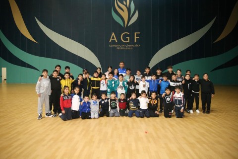 Güləşçilər idman gimnastları ilə məşq ediblər - FOTO