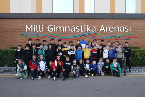 Güləşçilər idman gimnastları ilə məşq ediblər - FOTO