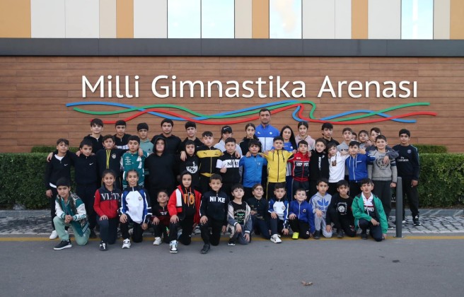 Güləşçilər idman gimnastları ilə məşq ediblər - FOTO