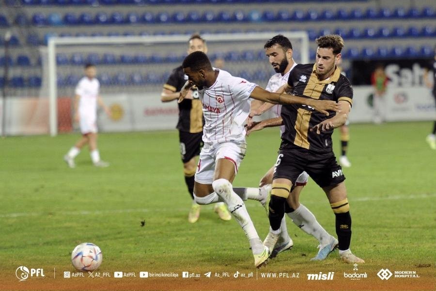 A heavy blow to "Neftchi" in the 90+ 3 minutes, the score was not opened in Sumgait - VIDEO