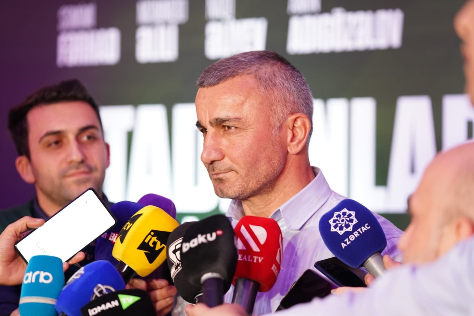 Qurban Qurbanov: "İlk dəfə 70 manat maaş alıb, bazara getmişdim və..." - MÜSAHİBƏ