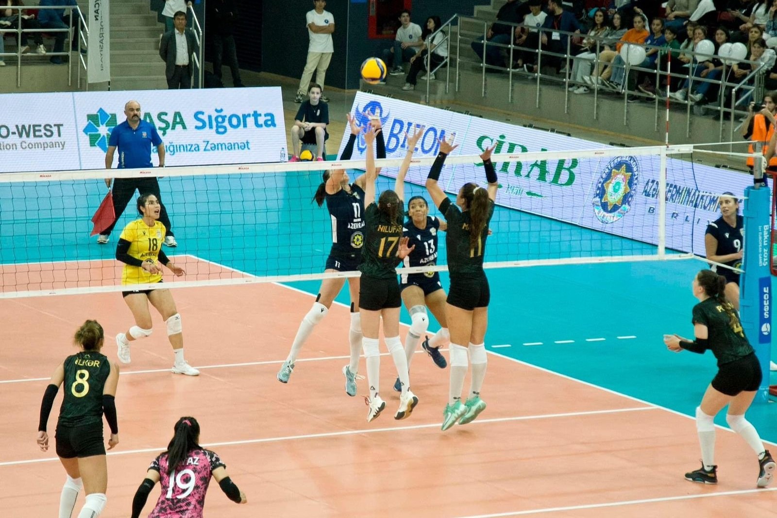 "Абшерон" выходит в лидеры, первая победа "Гянджи"