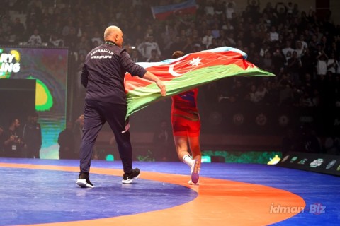 Güləşçilərimiz dünya çempionatının ilk günündə 4 qızıl medal qazanıb - YENİLƏNİB - FOTO