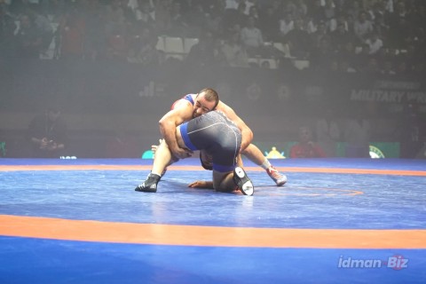 Güləşçilərimiz dünya çempionatının ilk günündə 4 qızıl medal qazanıb - YENİLƏNİB - FOTO