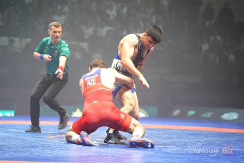 Güləşçilərimiz dünya çempionatının ilk günündə 4 qızıl medal qazanıb - YENİLƏNİB - FOTO