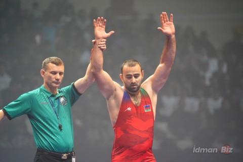 Güləşçilərimiz dünya çempionatının ilk günündə 4 qızıl medal qazanıb - YENİLƏNİB - FOTO