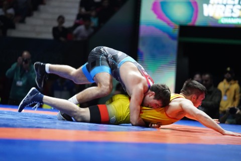 Азербайджанские борцы завоевали 11 медалей на чемпионате мира - ФОТО