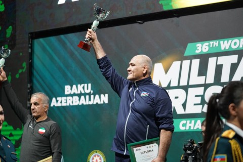 Sərbəst güləş üzrə millimiz dünya çempionu olub - FOTO