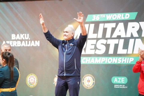 Sərbəst güləş üzrə millimiz dünya çempionu olub - FOTO