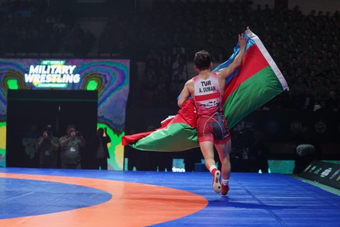 Азербайджанские борцы завоевали 11 медалей на чемпионате мира - ФОТО