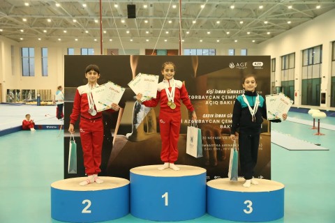 Azərbaycan çempionatı və açıq Bakı birinciliyində ilk günə yekun vurulub - FOTO