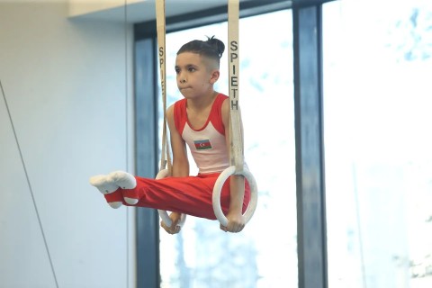 Azərbaycan çempionatı və açıq Bakı birinciliyində ilk günə yekun vurulub - FOTO