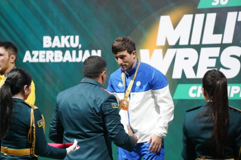 Азербайджанские борцы завоевали 11 медалей на чемпионате мира - ФОТО