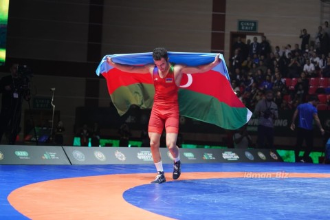 Gold medals from the Azerbaijani wrestlers - PHOTO