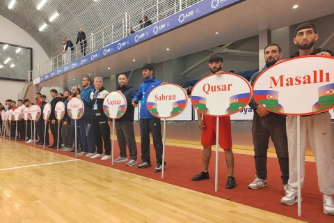 Samir Hüseynov: "İnanırıq ki, komandamız Fransadan qızıl medalla dönəcək" - FOTO