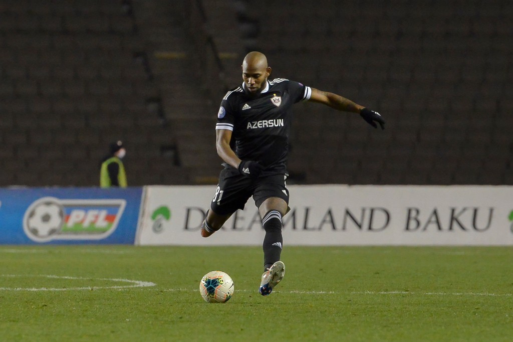 Kevin Medina will not be able to play for at least 3 months, he will be operated abroad