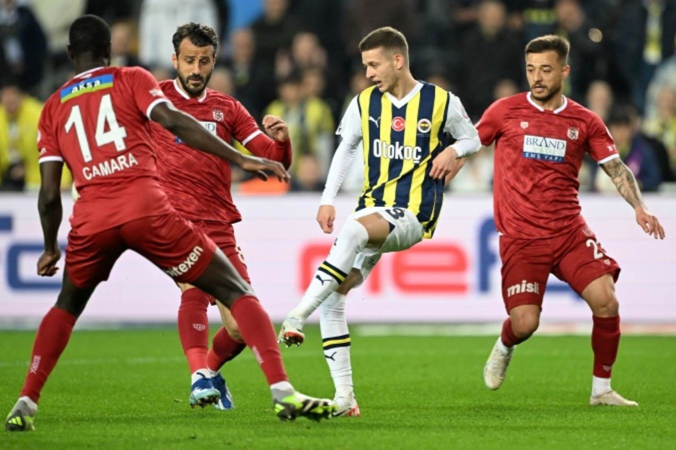 Fenerbahce became the leader again - VIDEO