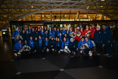 Azerbaijani team is back to Baku - PHOTO