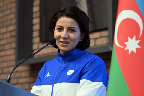 Fərid Qayıbov uğur qazanan idmançılarla görüşüb - FOTO