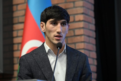 Fərid Qayıbov uğur qazanan idmançılarla görüşüb - FOTO