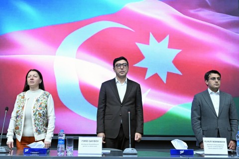 Fərid Qayıbov uğur qazanan idmançılarla görüşüb - FOTO