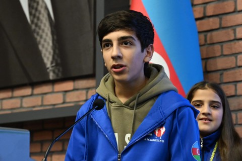 Fərid Qayıbov uğur qazanan idmançılarla görüşüb - FOTO