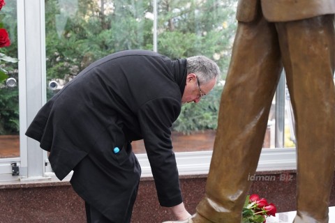 Participants of the "Vugar Hashimov Memorial-2023" in the II Alley of Honor - PHOTO