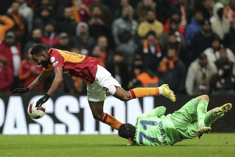 Şahruddin “Qalatasaray”ın 3 qoluna mane ola bilməyib - VİDEO