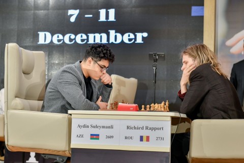 Farid Gayibov played the first chess piece of the tour at "Vugar Gashimov Memorial-2023" - PHOTO