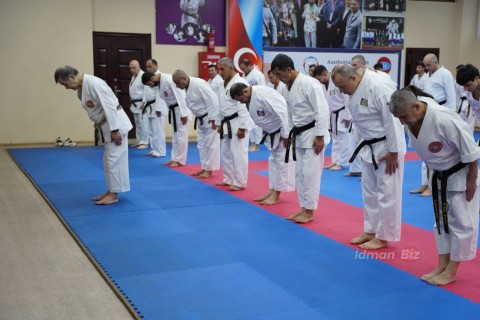 Hitoshi Kasuya, 9th degree black belt, at a seminar in Baku - PHOTO