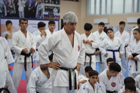 Hitoshi Kasuya, 9th degree black belt, at a seminar in Baku - PHOTO