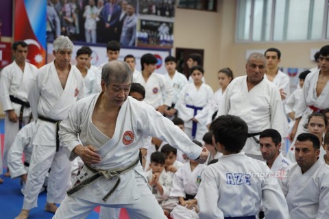 Hitoshi Kasuya, 9th degree black belt, at a seminar in Baku - PHOTO
