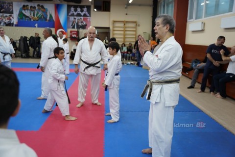 Hitoshi Kasuya, 9th degree black belt, at a seminar in Baku - PHOTO