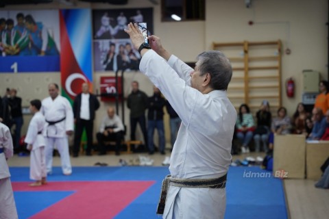 Hitoshi Kasuya, 9th degree black belt, at a seminar in Baku - PHOTO