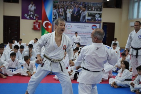 Hitoshi Kasuya, 9th degree black belt, at a seminar in Baku - PHOTO