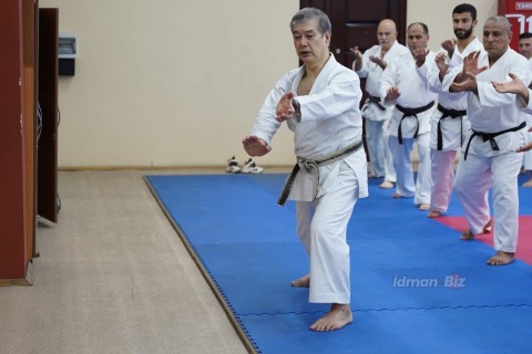 Hitoshi Kasuya, 9th degree black belt, at a seminar in Baku - PHOTO