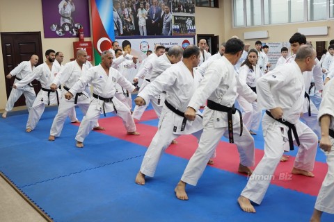 Hitoshi Kasuya, 9th degree black belt, at a seminar in Baku - PHOTO