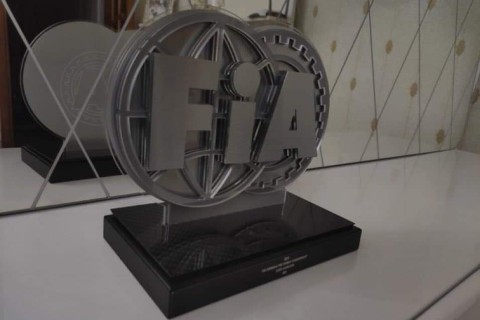 Did Hamilton present the award to Baku? - PHOTO