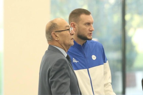 Яркие моменты и награждения чемпионата страны по прыжкам на батуте и тамблингу - ФОТО