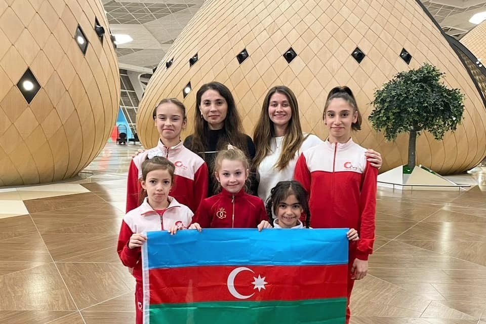 Гимнастки клуба "Оджаг Спорт" отправились на турнир в Лондон