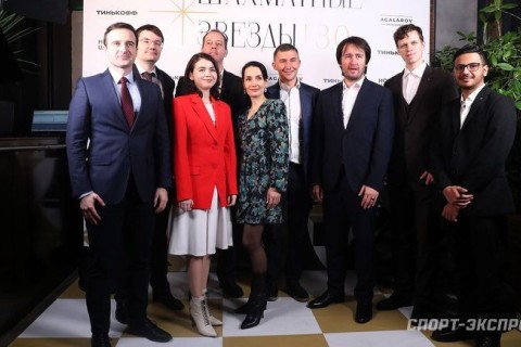 "Когда в турнире участвуют Раджабов, Грищук и Карякин, мы не можем не причислять их к фаворитам"