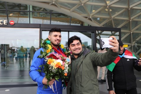 Azerbaijani succesfull weightlifting team has returned from Doha - PHOTO