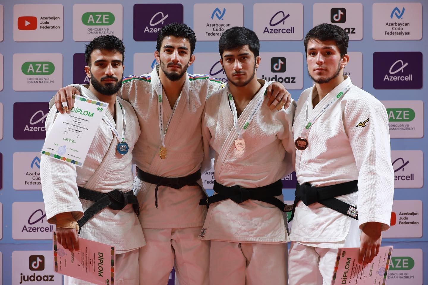 Rəşad Yelkiyev və Elcan Hacıyev Azərbaycan çempionatında qızıl medal qazanıblar