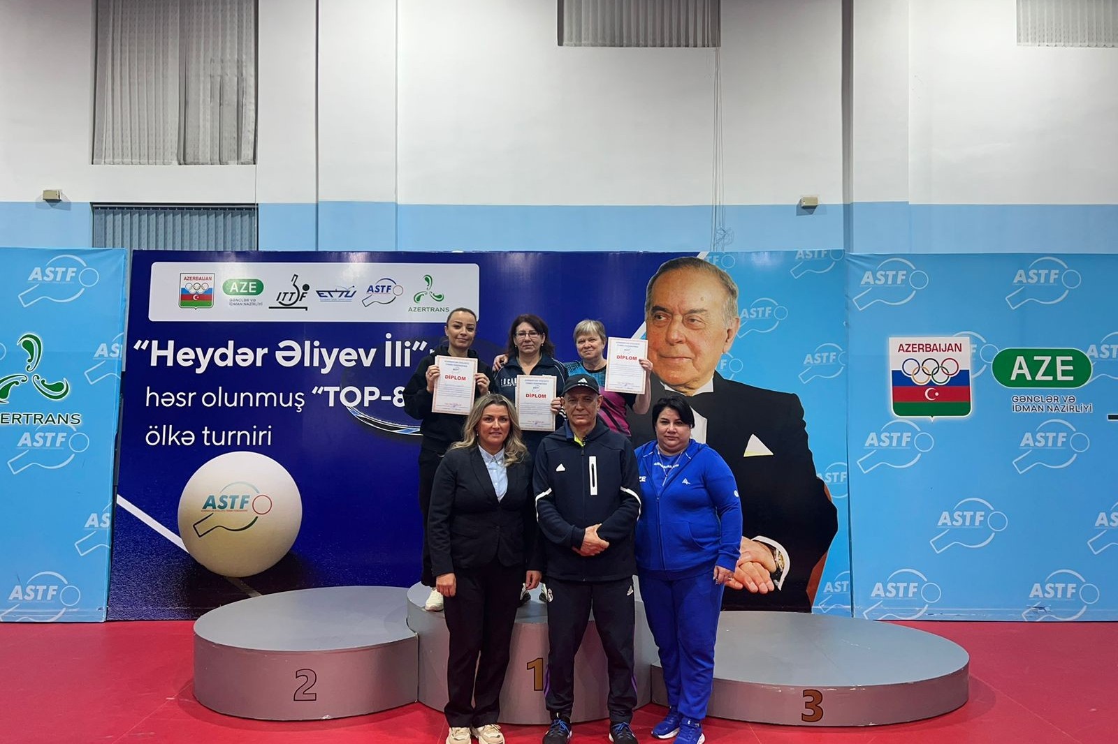 Veteran stolüstü tennisçilərin mübarizəsi başa çatıb