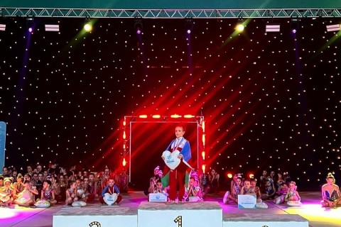 Azerbaijani gymnasts won 6 gold and 1 silver medals in London - PHOTO