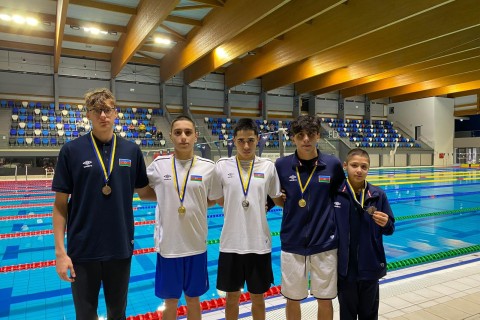 4 gold and 1 silver medals from the Azerbaijani swimmers in the international tournament - PHOTO